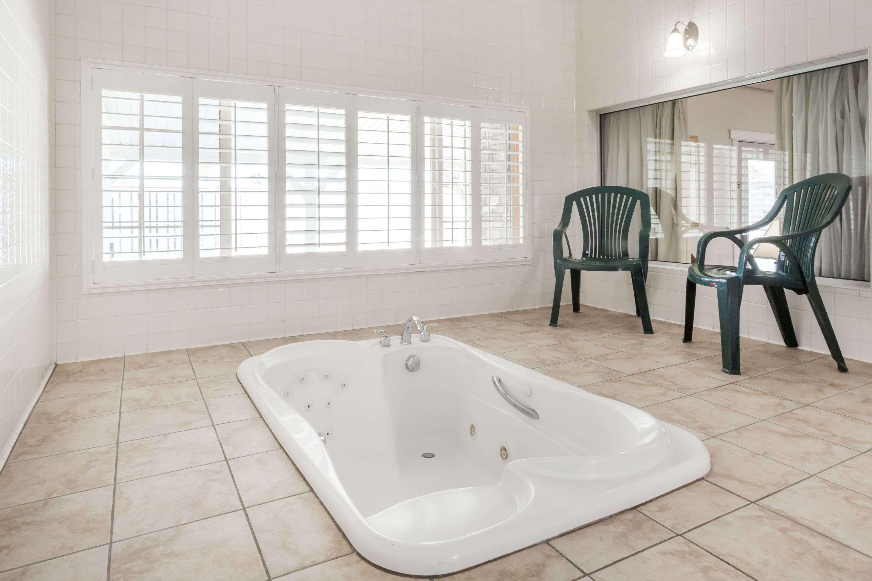 Ramada By Wyndham Ely Hotel Luaran gambar