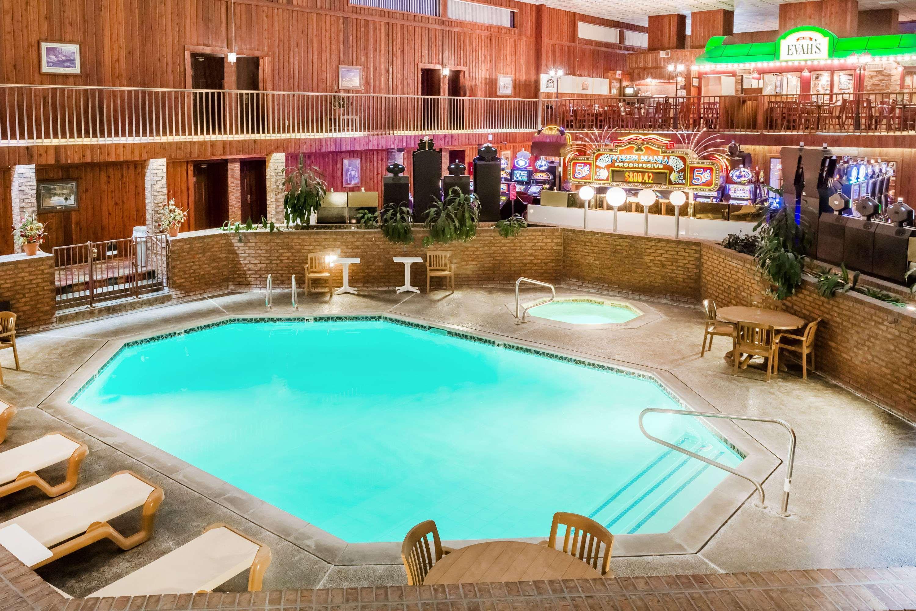 Ramada By Wyndham Ely Hotel Luaran gambar